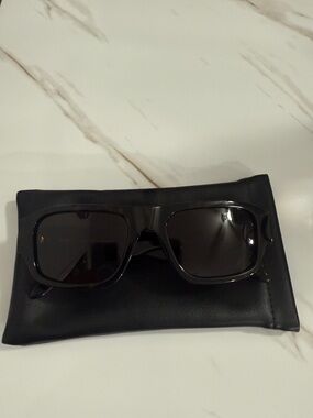 Quay Tortoise Rectangular Sunglasses